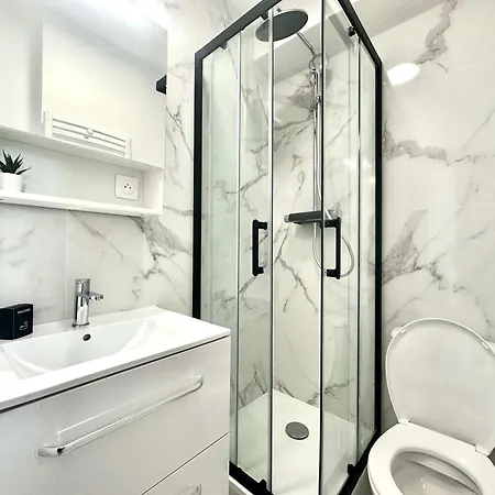 New 144 Falk - Cosy Center Apartament Paryż